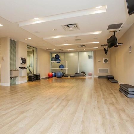 Downtown Mississauga Executive Suites Sq1 Bagian luar foto