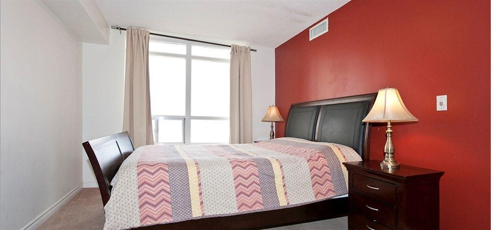 Downtown Mississauga Executive Suites Sq1 Bagian luar foto