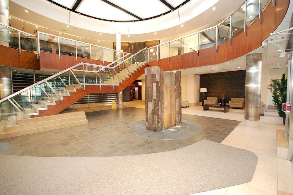 Downtown Mississauga Executive Suites Sq1 Bagian luar foto